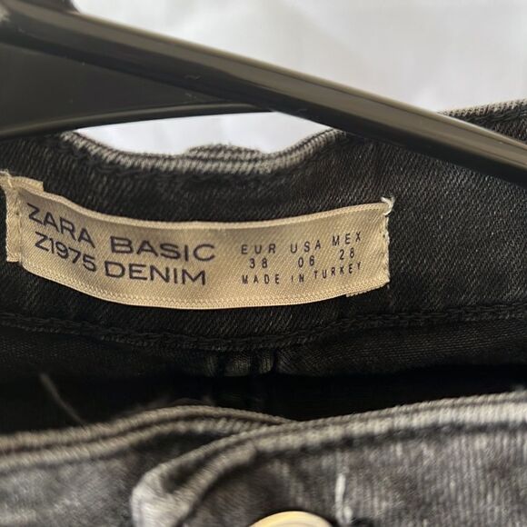 Brand New Zara Jeans  - Picture 3 of 8